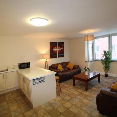 Large 3 Bed, Galway City Centre Appartamento Esterno foto