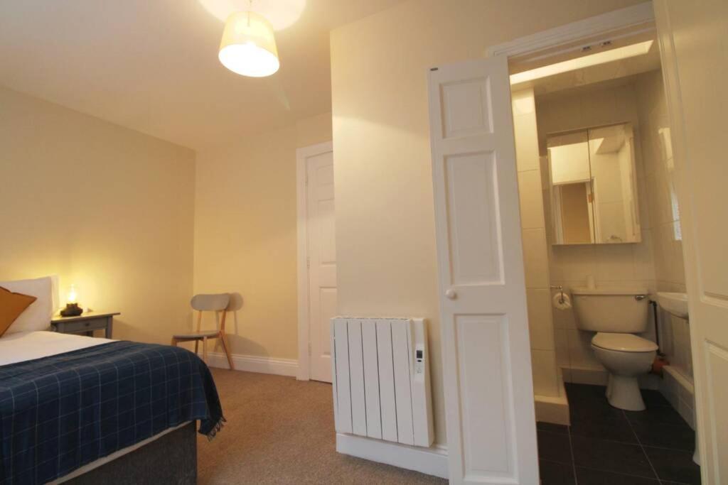Large 3 Bed, Galway City Centre Appartamento Esterno foto