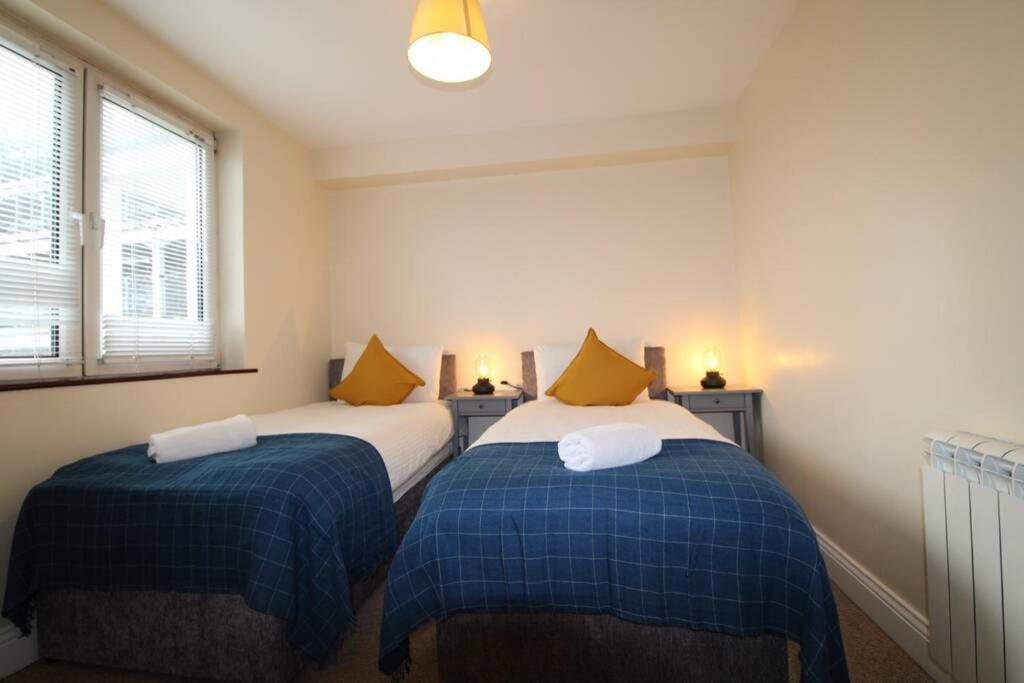 Large 3 Bed, Galway City Centre Appartamento Esterno foto